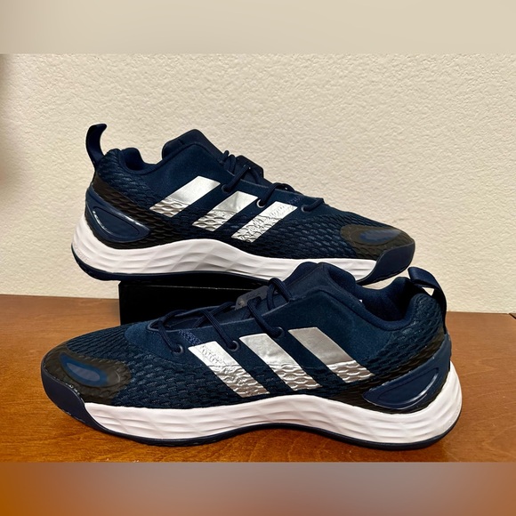 [GW3402] Mens Adidas Exhibit A Size 13.5 - Picture 3 of 9